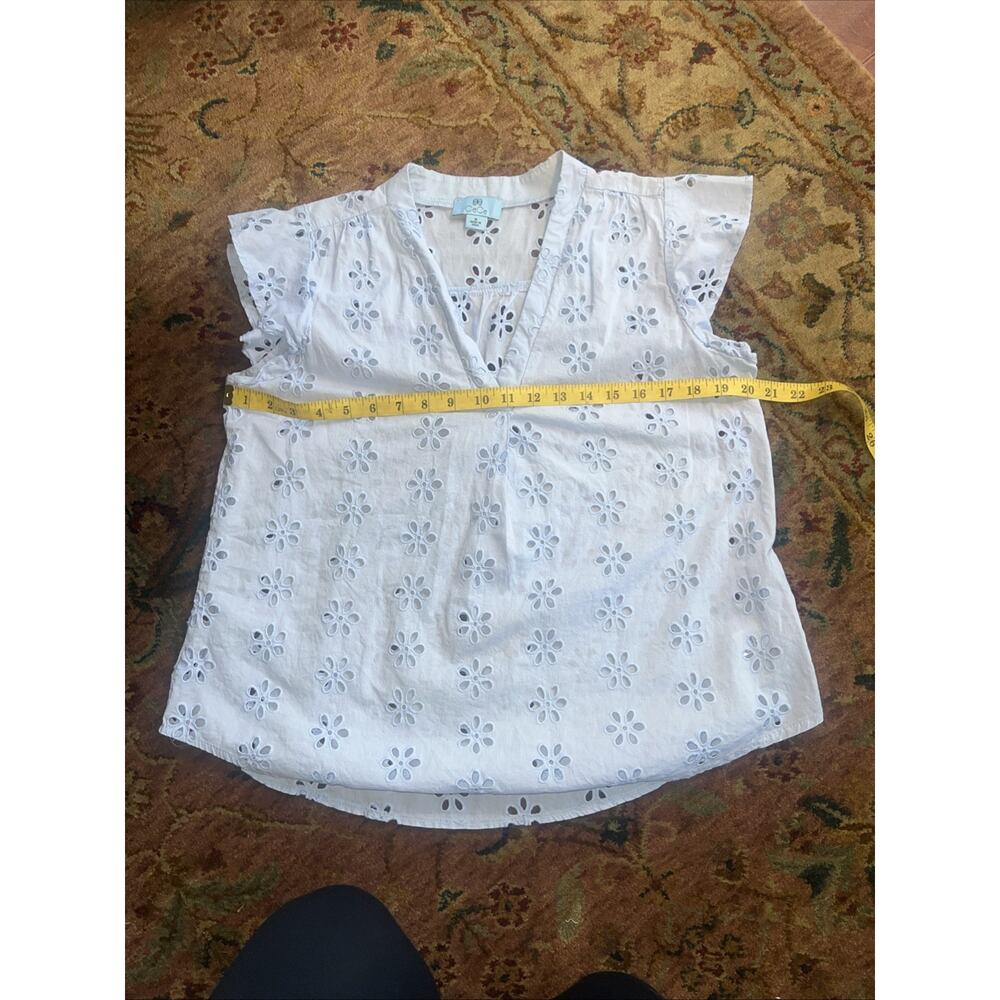 Cece V-Neck Baby Blue Eyelet Floral Embroidery Flutter Sleeve Cotton Top Sz M - Picture 8 of 10
